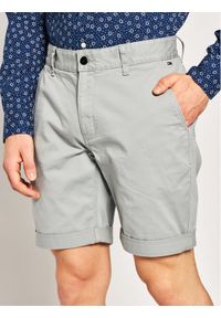 Tommy Jeans Szorty materiałowe Tjm Essential Chino DM0DM05444 Szary Regular Fit. Kolor: szary. Materiał: materiał #1