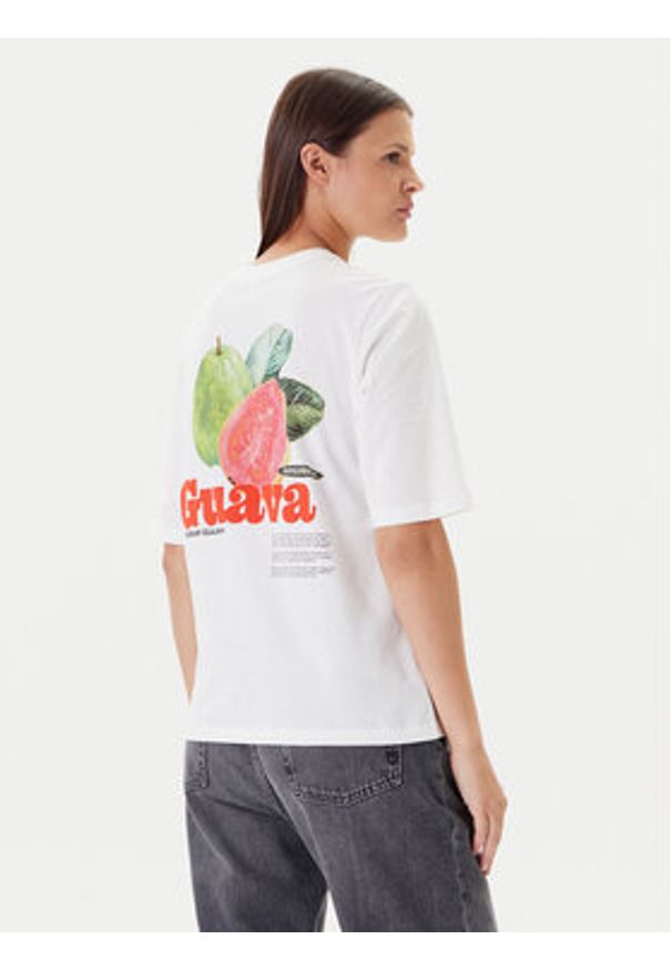 only - ONLY T-Shirt Phoebe 15351369 Biały Regular Fit. Kolor: biały. Materiał: bawełna