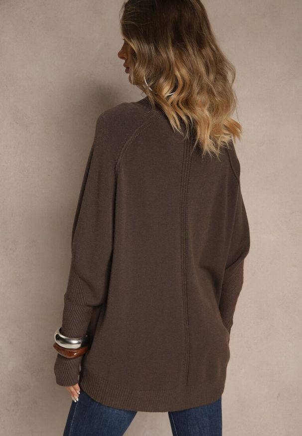 Renee - Brązowy Golf z Domieszką Kaszmiru o Prostym Kroju Zoirsova. Okazja: na co dzień. Typ kołnierza: golf. Kolor: brązowy. Materiał: kaszmir. Długość rękawa: długi rękaw. Długość: długie. Styl: casual, elegancki