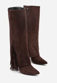 Born2be - Brązowe Kozaki na Słupku z Wywiniętą Cholewką z Frędzlami Linadela. Okazja: do pracy, na co dzień, na spotkanie biznesowe. Kolor: brązowy. Materiał: satyna, jeans. Szerokość cholewki: normalna. Obcas: na słupku. Styl: klasyczny, casual, elegancki, biznesowy #6
