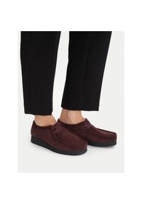 Półbuty Clarks. Kolor: czerwony #1