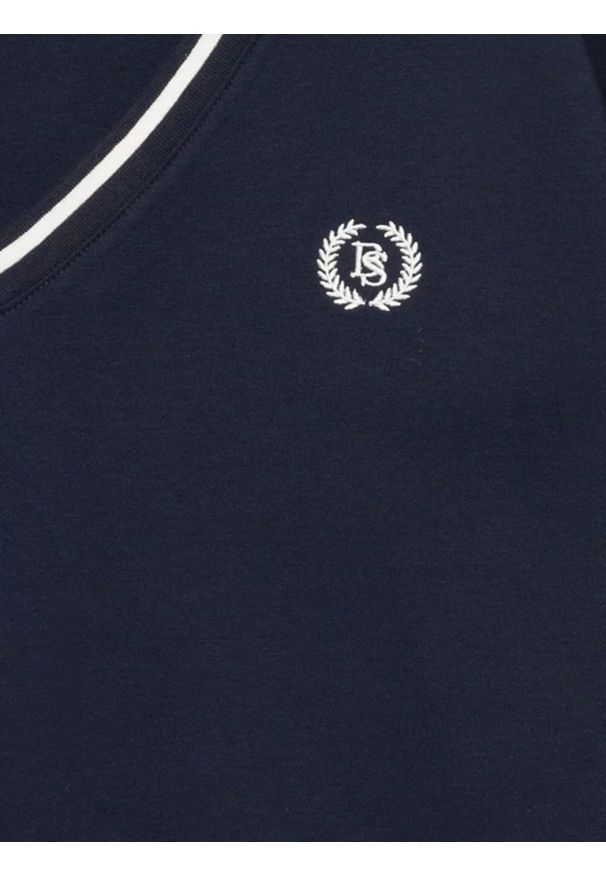 Big-Star - Sukienka damska dzianinowa z niewielkim haftem granatowa Zorkana 403. Okazja: na co dzień. Kolor: niebieski. Materiał: dzianina. Wzór: haft. Sezon: lato. Typ sukienki: sportowe. Styl: casual, klasyczny, sportowy. Długość: mini