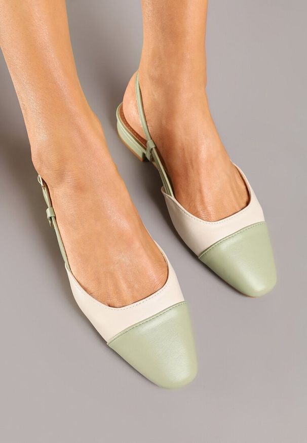 Renee - Zielono-Beżowe Sandały Typu Slingback Ozdobione Kwadratowym Noskiem Elanila. Okazja: na co dzień. Zapięcie: sprzączka. Kolor: zielony. Wzór: aplikacja. Obcas: na obcasie. Styl: elegancki, casual. Wysokość obcasa: średni