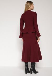 Born2be - Bordowy Dzianinowy Komplet z Wiskozą Spódnica i Sweter z Baskinką i Cyrkoniami Neora. Kolor: czerwony. Materiał: wiskoza, dzianina #4