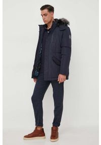 Guess parka puchowa męska kolor granatowy zimowa. Kolor: niebieski. Materiał: puch. Sezon: zima