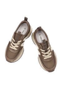 Sneakersy damskie Vinceza, cholewka ze skóry naturalnej wzmocnione elementy przy nosku dynamiczny design gruba amortyzująca podeszwa, brązowe, 41521. Okazja: na co dzień. Zapięcie: sznurówki. Kolor: brązowy. Materiał: skóra. Szerokość cholewki: normalna #4