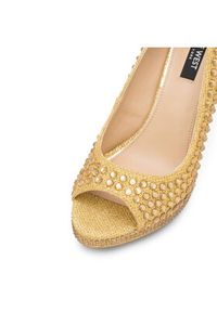 Nine West Szpilki MAIRA SY8020-9NW Złoty. Kolor: złoty. Materiał: materiał. Obcas: na szpilce #6