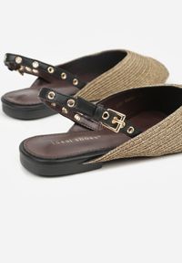 Renee - Ciemnobeżowe Sandały z Plecionką i Metalicznymi Ozdobami Crowstrider. Okazja: na co dzień. Zapięcie: sprzączka. Kolor: beżowy. Materiał: jeans. Wzór: aplikacja. Sezon: wiosna. Styl: glamour, casual, elegancki #2