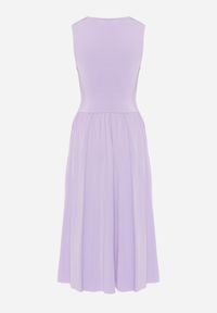 Born2be - Fioletowa Sukienka Midi Bez Rękawów z Plisowanym Dołem Dreana. Kolor: fioletowy. Długość rękawa: bez rękawów. Styl: elegancki. Długość: midi #8