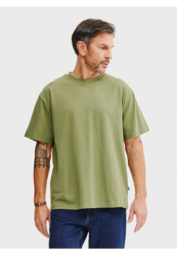 Pako Lorente - PAKO LORENTE – Zielony t-shirt oversize. Okazja: na co dzień. Kolor: zielony, oliwkowy. Materiał: bawełna. Styl: casual