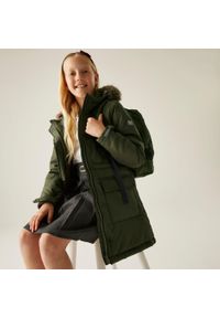 Regatta - Płaszcz dziecięcy zimowy Fabrizia II. Okazja: na co dzień. Kolor: zielony, brązowy, wielokolorowy. Materiał: puch. Sezon: zima. Styl: casual, elegancki, sportowy #1