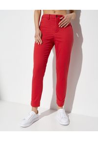 Ralph Lauren - RALPH LAUREN - Czerwone spodnie chino Slim. Kolor: czerwony. Materiał: bawełna. Styl: klasyczny
