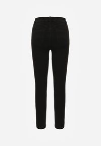 Renee - Czarne Jeansy o Fasonie Skinny Push Up Vosea. Kolor: czarny. Styl: elegancki #7
