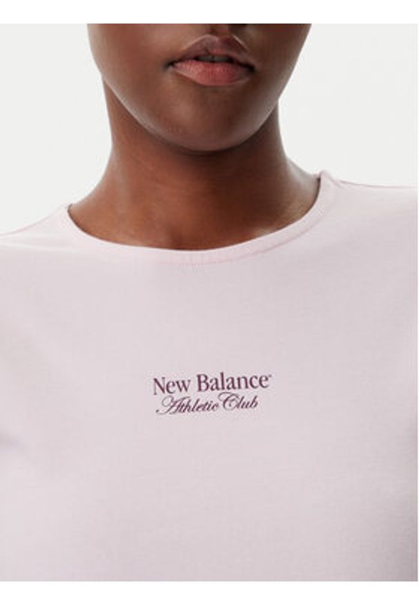 New Balance T-Shirt WT51958 Różowy Slim Fit. Kolor: różowy. Materiał: bawełna