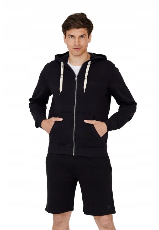 Guess - GUESS Czarna męska bluza z kapturem Slim Fit. Typ kołnierza: kaptur. Kolor: czarny