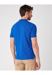 Wrangler - MĘSKI T-SHIRT WRANGLER SS POLO TEE WRANGLER BLUE W7D5K4X05. Typ kołnierza: polo