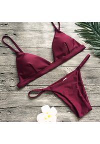 Intica - Bikini minimalistyczne plażowe z wysokiej jakości materiałów Jolene. Kolor: czerwony. Materiał: materiał