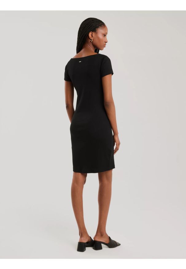 Big-Star - Sukienka damska mini w prążek czarna Felice 906. Okazja: na co dzień. Kolor: czarny. Materiał: prążkowany, dzianina. Wzór: prążki. Typ sukienki: dopasowane. Styl: wakacyjny, casual, klasyczny, elegancki. Długość: mini