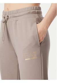 EA7 Emporio Armani Spodnie dresowe 8NTP66 TJ9RZ U6100 Beżowy ciemny Regular Fit. Kolor: beżowy. Materiał: syntetyk #3