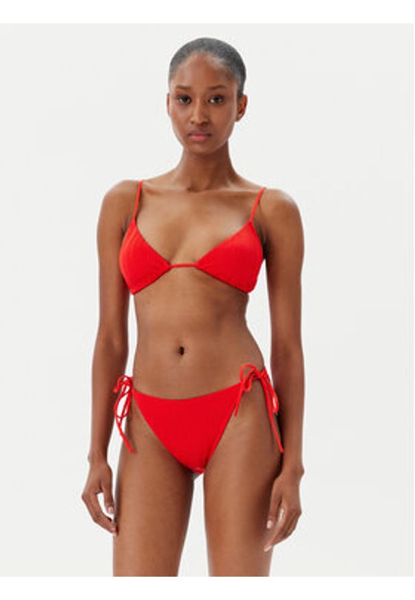Chantelle Góra od bikini C12VQF Czerwony. Kolor: czerwony. Materiał: syntetyk