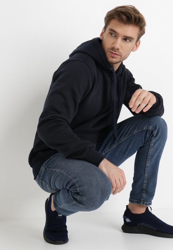 Born2be - Granatowa Bluza Calastis. Typ kołnierza: kaptur. Kolor: niebieski. Materiał: bawełna, polar, dzianina