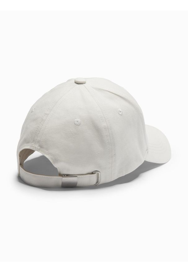 Ombre Clothing - Czapka męska bejsbolówka z daszkiem i patchem – kremowa V4 OM-ACCS-0103 - uniwersalny. Kolor: kremowy. Materiał: bawełna. Wzór: aplikacja, ze splotem. Styl: casual