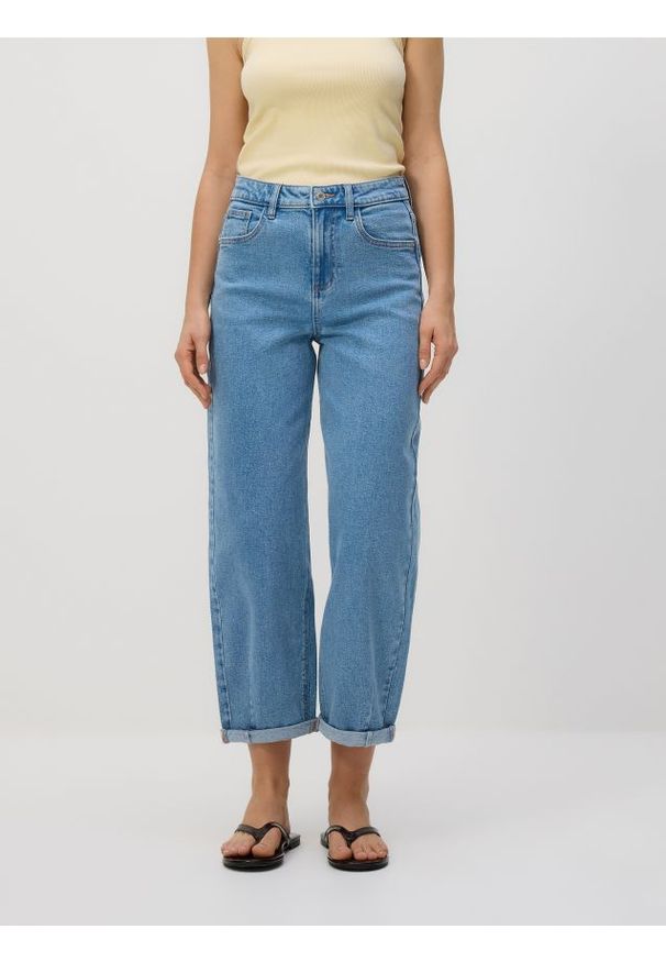 Reserved - Jeansy barrel leg - niebieski. Kolor: niebieski