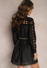 Renee - Czarna Koszulowa Sukienka Mini z Paskiem w Stylu Vintage Butafa. Kolor: czarny. Typ sukienki: koszulowe. Styl: vintage. Długość: mini