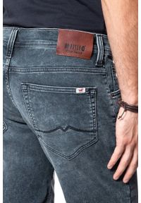 Mustang - SPODENKI MUSTANG Chicago Short 1009176 5000 923 923. Materiał: jeans