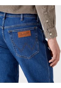 Wrangler - WRANGLER TEXAS TAPER MĘSKIE SPODNIE JEANSOWE REVIVAL W12TJX26Y 112322669 #4