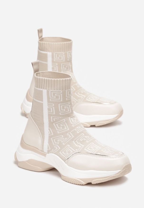 Born2be - Beżowe Sneakersy na Płaskiej Grubej Podeszwie ze Skarpetkową Cholewką Sonvala. Wysokość cholewki: za kostkę. Kolor: beżowy. Materiał: materiał. Szerokość cholewki: normalna. Obcas: na płaskiej podeszwie