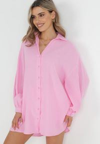 Born2be - Różowa Bawełniana Koszula o Długim Fasonie Oversize Atherene. Kolor: różowy. Materiał: bawełna. Długość: długie #5
