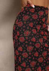 Renee - Czarno-Czerwona Dopasowana Spódnica z Ozdobną Falbaną Efravaria. Okazja: na co dzień, na spotkanie biznesowe. Kolor: czarny. Styl: biznesowy, elegancki, casual #4