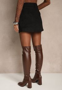 Renee - Czarna Spódnica VICES Mini Stylizowana na Zamszową Tivite. Okazja: na co dzień. Kolor: czarny. Materiał: zamsz. Styl: casual, elegancki #4