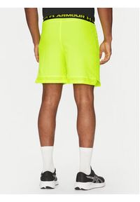 Under Armour Szorty sportowe Vanish Woven 6in 1373718 Żółty Regular Fit. Kolor: żółty. Materiał: syntetyk