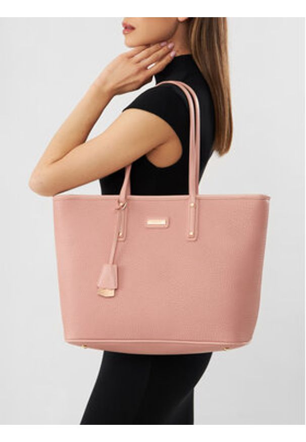 QUAZI Torebka MQS-B-001-05 Różowy. Kolor: różowy. Materiał: skórzane