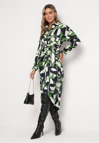 Born2be - Zielona Koszulowa Sukienka Midi w Geometryczny Wzór Aelindrae. Kolor: zielony. Materiał: tkanina. Wzór: geometria. Typ sukienki: koszulowe. Długość: midi #2