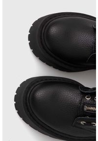 Steve Madden workery skórzane Odilia damskie kolor czarny na platformie SM11002631. Nosek buta: okrągły. Kolor: czarny. Materiał: skóra. Obcas: na platformie #3