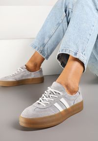 Renee - Szare Sneakersy Klasyczne Tenisówki ze Skóry Naturalnej Alotia. Okazja: do pracy, na spotkanie biznesowe, na co dzień. Nosek buta: okrągły. Zapięcie: sznurówki. Kolor: szary. Materiał: skóra. Szerokość cholewki: normalna. Obcas: na obcasie. Wysokość obcasa: niski #3