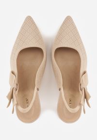 Renee - Ciemnobeżowe Szpilki Slingback VICES z Elastycznej Dzianiny z Wkładką Soft-Pillow i Ozdobną Kokardą Risnara. Okazja: na co dzień. Zapięcie: pasek. Kolor: beżowy. Materiał: dzianina. Obcas: na szpilce. Styl: casual #2