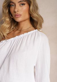 Renee - Biały Bawełniany Kombinezon z Gumką w Talii na Jedno Ramię Vimella. Okazja: na spacer. Kolor: biały. Materiał: bawełna #5