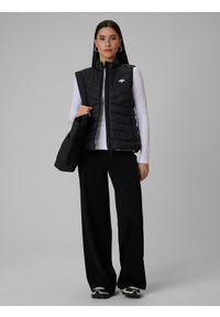 4f - 4F Bezrękawnik z wypełnieniem syntetycznym damski - czarny M. Typ kołnierza: kaptur. Kolor: czarny. Materiał: syntetyk. Długość rękawa: bez rękawów. Wzór: jodełka #2
