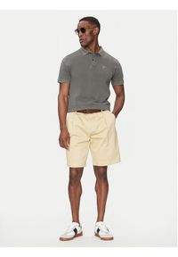 Guess Polo F5GP00 K9WF1 Czarny Regular Fit. Typ kołnierza: polo. Kolor: czarny. Materiał: bawełna