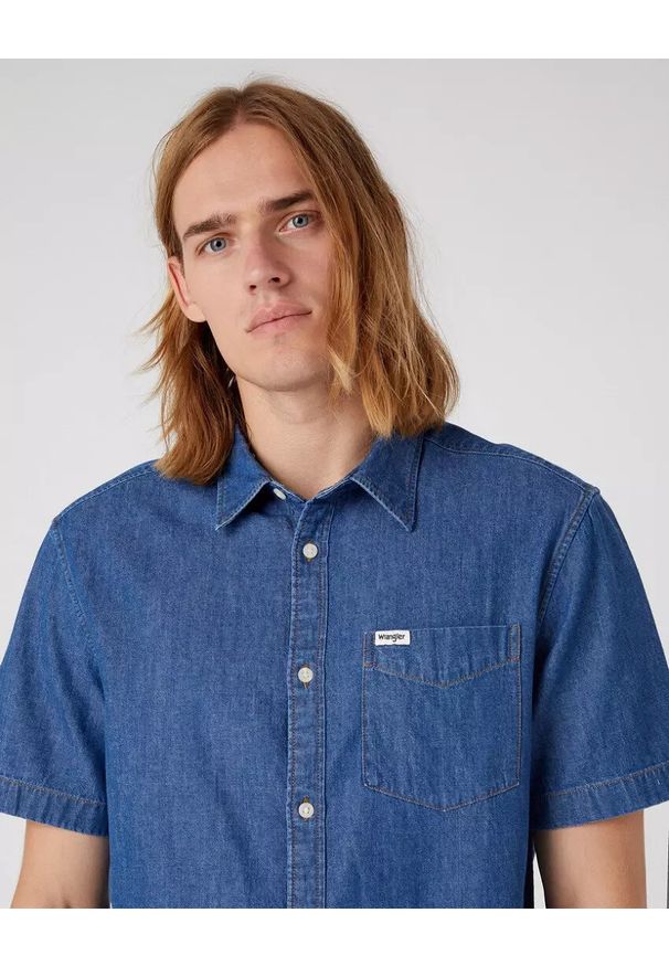 Wrangler - WRANGLER SS 1 PKT SHIRT MĘSKA KOSZULA JEANSOWA DARK STONE W5K05K96N 112330854. Materiał: jeans