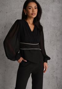 Renee - Czarna Bluzka VICES w Kopertowym Stylu z Luźnymi Transparentnymi Rękawami i Dekoltem V Inge. Okazja: na co dzień, na komunię. Kolor: czarny. Materiał: jeans. Styl: casual, elegancki #1