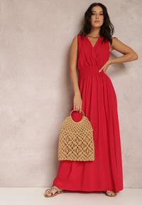 Renee - Bordowa Sukienka Thesarpia. Kolor: czerwony. Materiał: tkanina, wiskoza. Długość rękawa: na ramiączkach. Wzór: jednolity, gładki. Typ sukienki: kopertowe. Styl: klasyczny. Długość: maxi