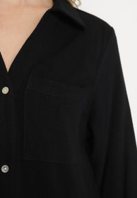 Born2be - Czarna Koszulowa Sukienka z Lnem i Wiskozą z Regulowanymi Rękawami Melvezia. Okazja: na co dzień. Kolor: czarny. Materiał: wiskoza, len. Typ sukienki: koszulowe. Styl: casual #4