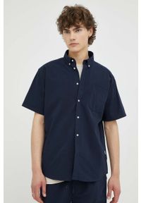 Les Deux koszula bawełniana Louis Seersucker męska kolor granatowy regular z kołnierzykiem button-down. Typ kołnierza: button down. Kolor: niebieski. Materiał: bawełna. Długość rękawa: krótki rękaw. Długość: krótkie #1