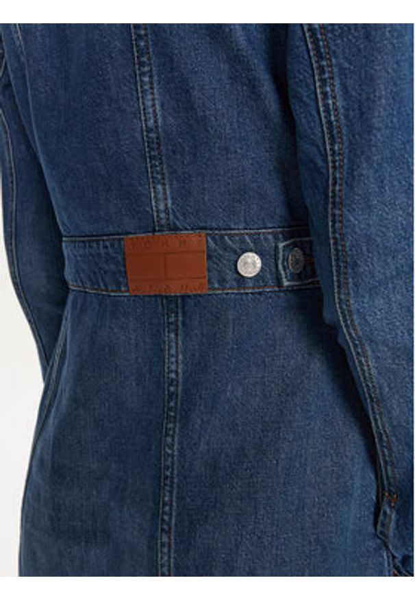Tommy Jeans Sukienka jeansowa DW0DW19738 Niebieski Regular Fit. Kolor: niebieski. Materiał: bawełna