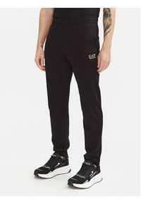 EA7 Emporio Armani Dres 8NPV62 PJVRZ 0208 Czarny Regular Fit. Kolor: czarny. Materiał: bawełna